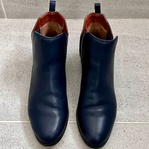 Matt & Nat Navy Blue Newman Vegan Leather Ankle Boot Size 6.5 (Chelsea Boot) - Picture 2 of 13